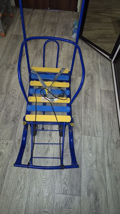 Сани на колесах.