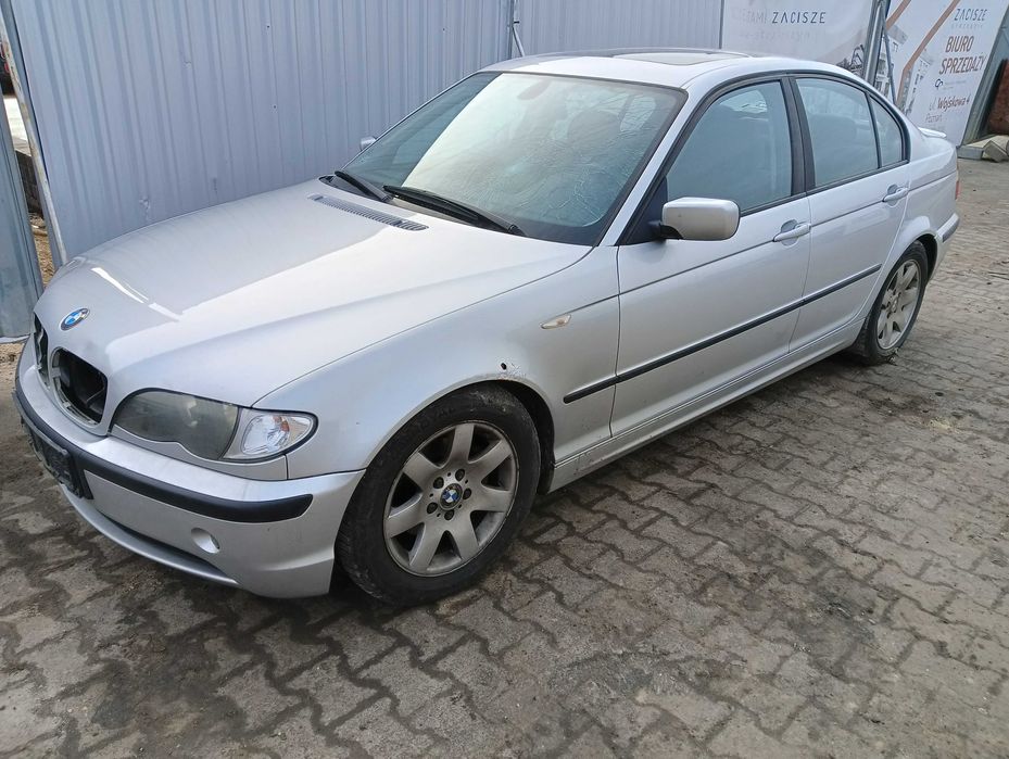 BMW E46 - Na części - Drzwi / maska / błotnik / klapa / lampa / inne