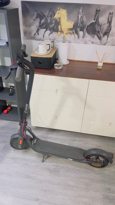 Trotinete Navee.