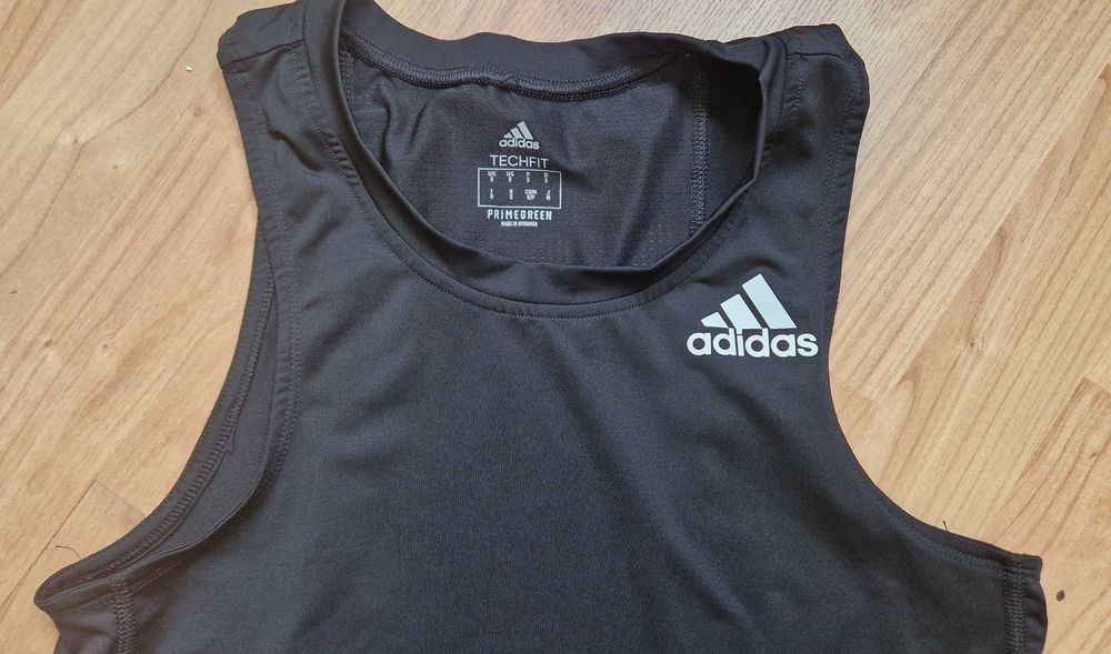 ADIDAS Koszulka TECHFIT S (36) - Do Biegania i Treningu