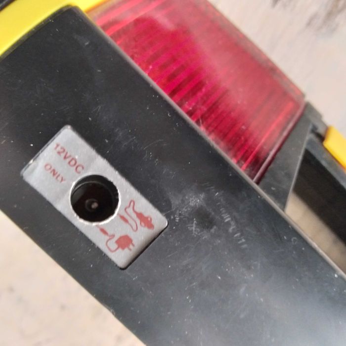 Ліхтарик автомобільний 12V