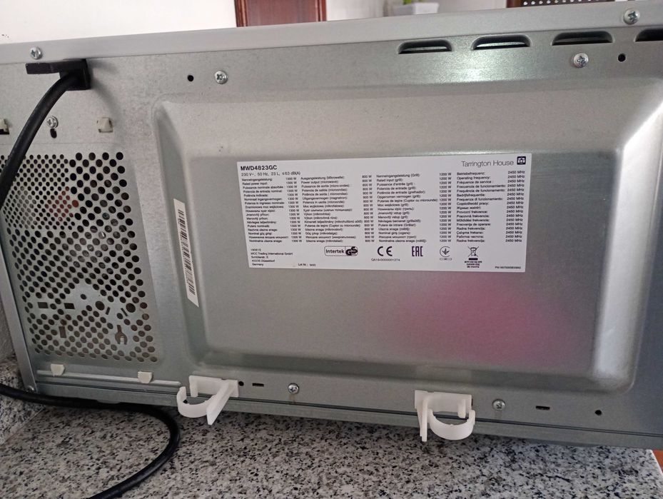 Microondas 26L, usado, em ótimo estado