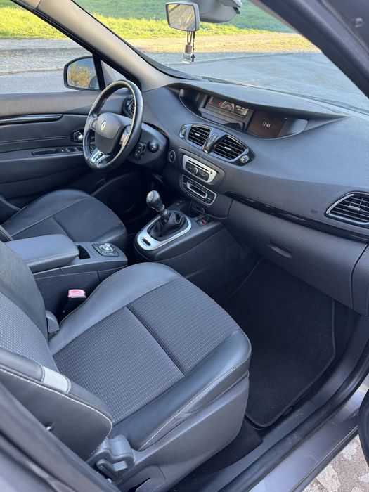 Renault Grand Scenic — photo 3