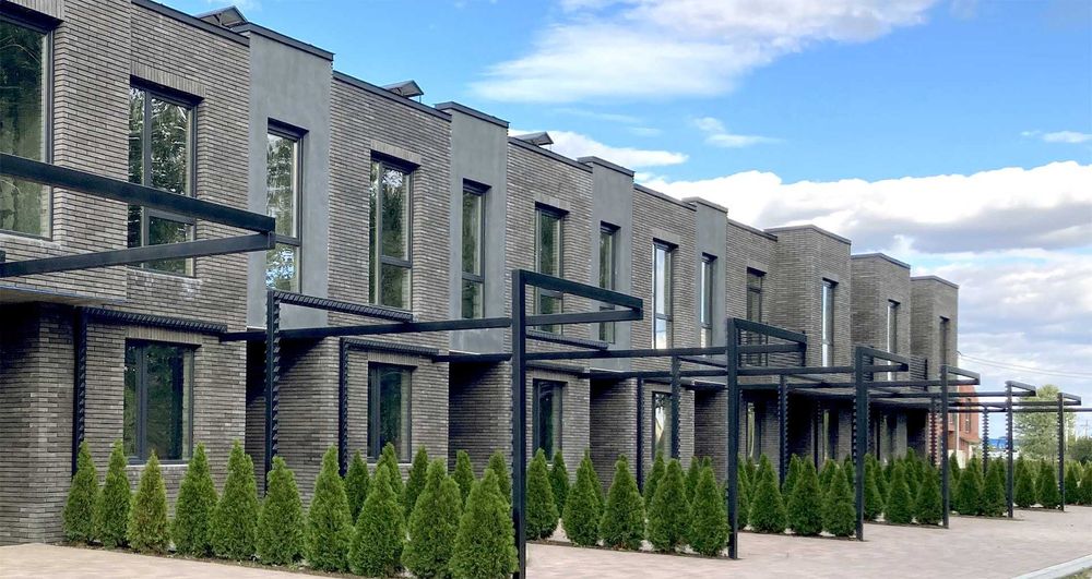 Таунхаус Eastville 129,2 кв.м з власним двориком та паркомісцем