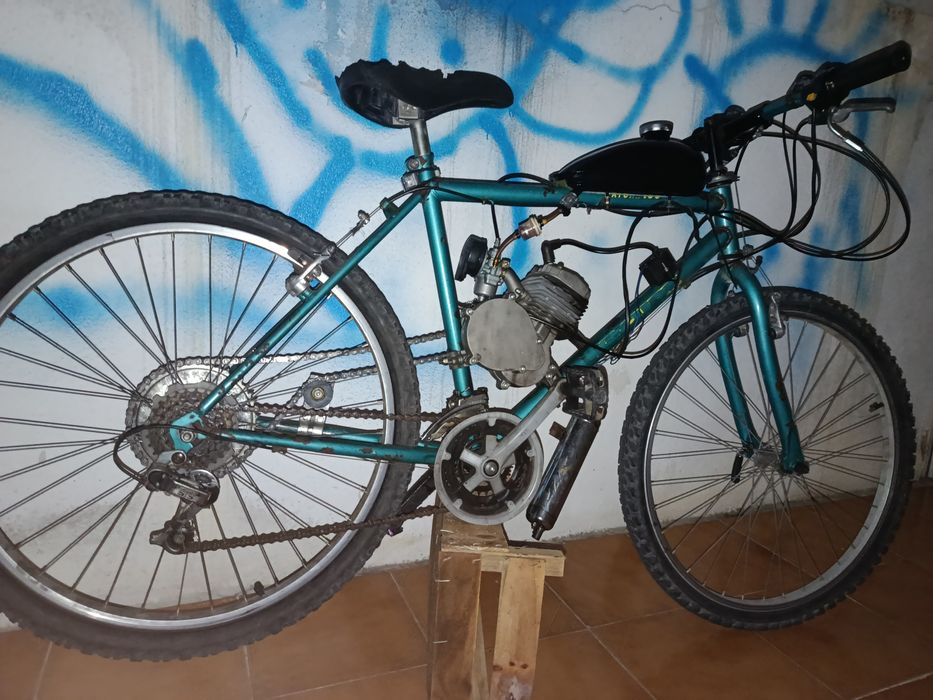 Bicicleta a motor