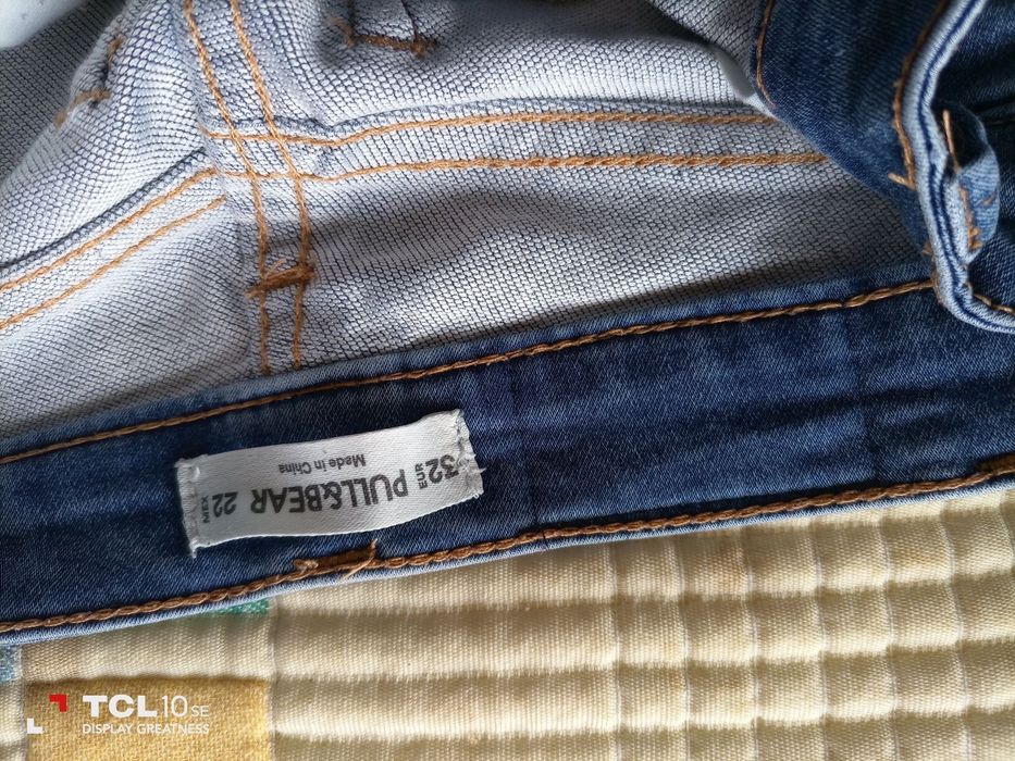Calças, calcoes e vestidos