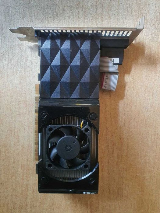 Видеокарта Palit GT630 2 Гб артефакты.