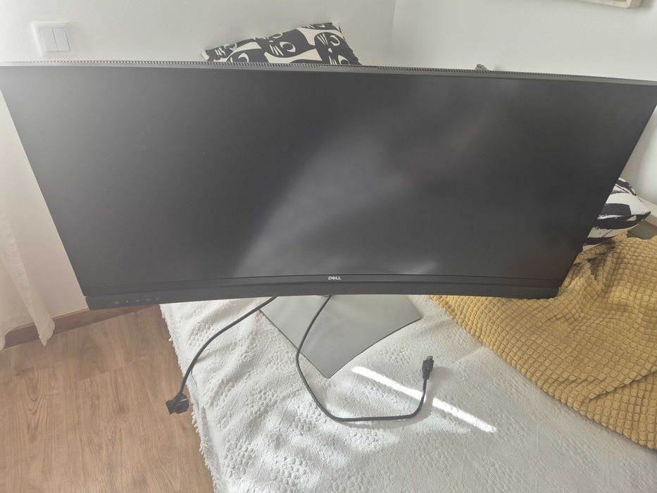 Monitor Dell com defeito