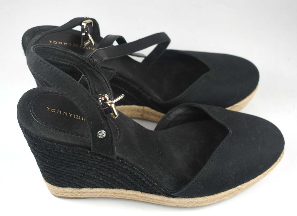 Używane Tommy Hilfiger Espadryle Basic Closed Toe High Wedg roz. 40