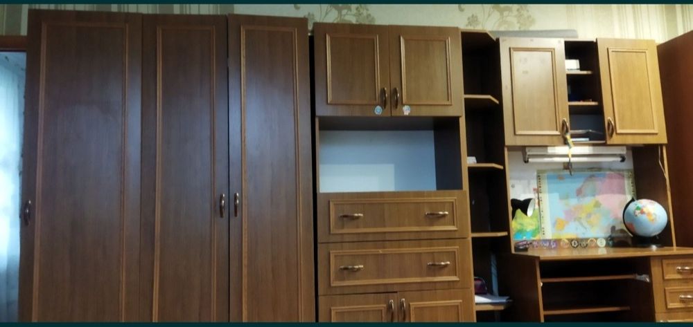 Дитячі меблі в кімнату