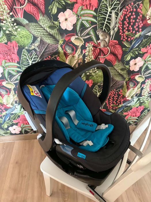 Fotelik samochodowy Cybex Anton 4 z bazą Isofix