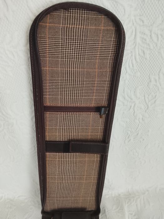 Porta gravatas em pele e forro tecido