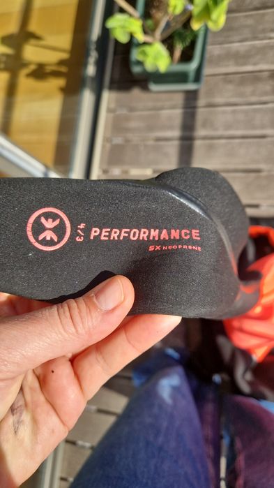 Fato surf 4.3 usado 3x em estado novo