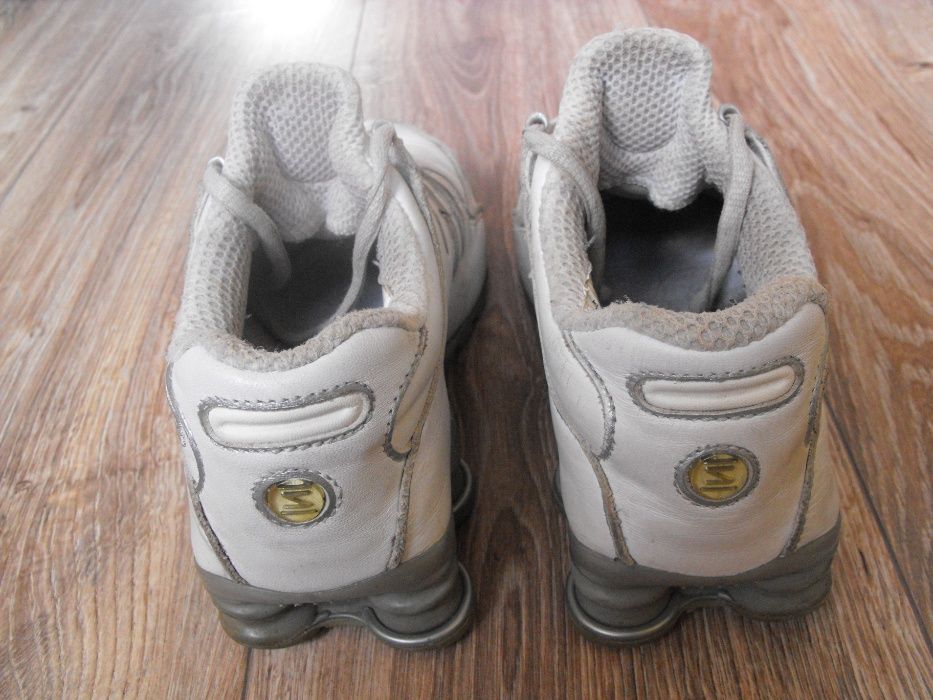 Buty NIKE Shox 36/37 23.5cm Skóra* biegowe buty sportowe białe