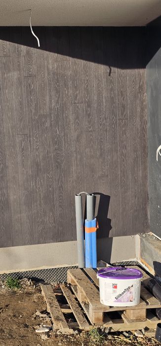 Domki jednorodzinne Klejenie styropianu, Tynk mozaikowy .