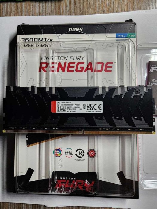 Kingston FURY Renegade RGB DDR4