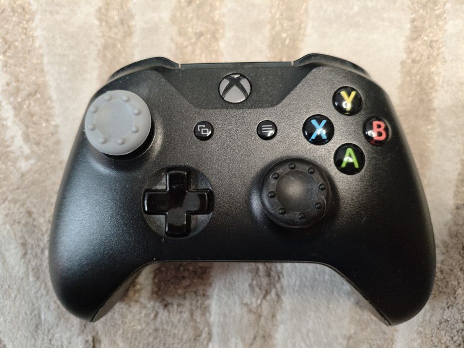 Wielki Zestaw Xbox One X 1TB | 2 Pady | BOX | KINECT v2 + Adapter + 6 Gier