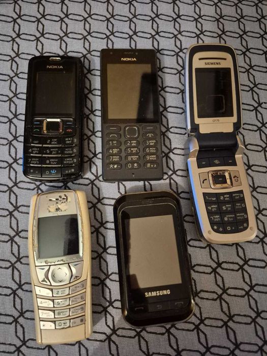 Мобільні телефони кнопкові