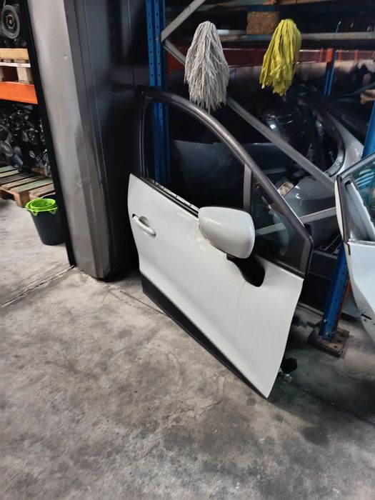 Porta frente direita Renault Clio IV