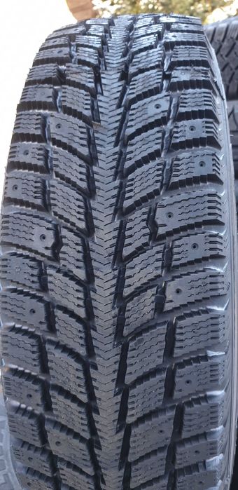 235/75R15 NHK Colway c Trax nk2