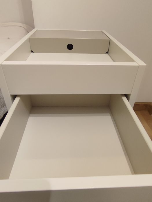 Komoda pod biurko lub nocna szafka na kółkach Ikea Tonstad biała 35 sz