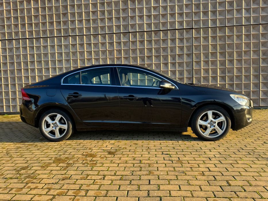 Volvo S60 2.0 Diesel de 163cv, nacional, em muito bom estado geral