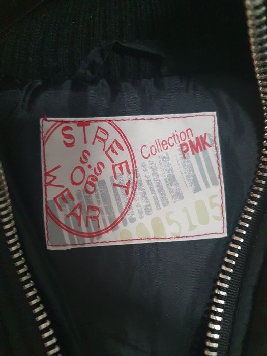 Casaco quente com pêlo no capuz