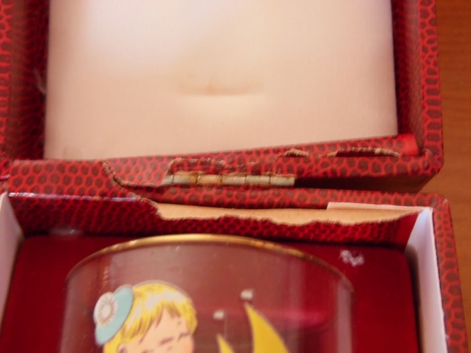 Copo de criança em vidro