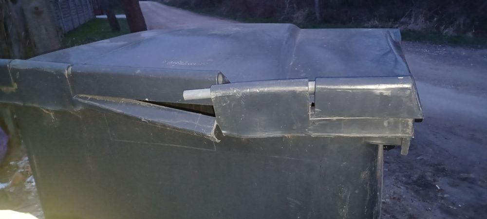 Kontener smietnik 1100 litrow