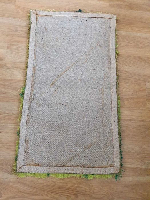 Tapete verde de sala ou quarto