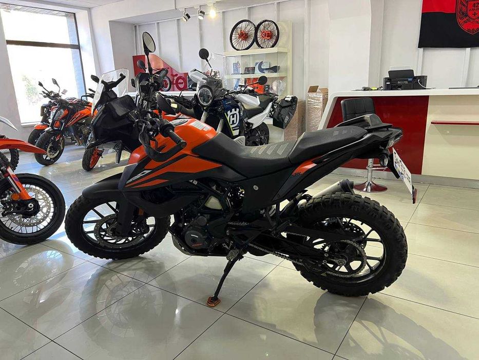 KTM Adventure 390