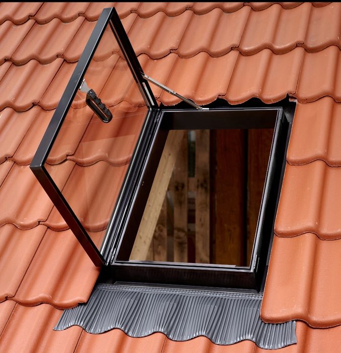 Wyłaz dachowy VELUX GVT 0000 54x83 z kołnierzem