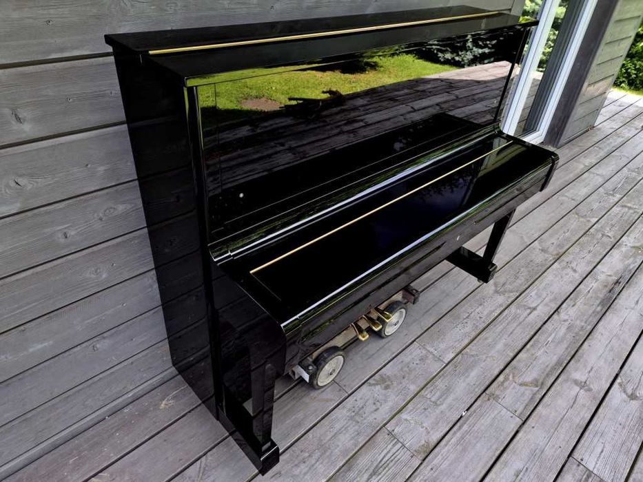 Pianino YAMAHA U1 121cm 1981r CZARNY POŁYSK