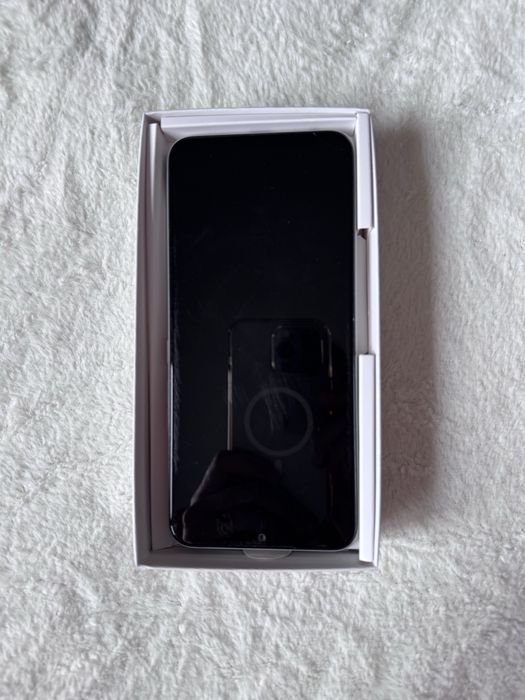 Tecno spark 8c на 64 гб та 4оперативної памяті