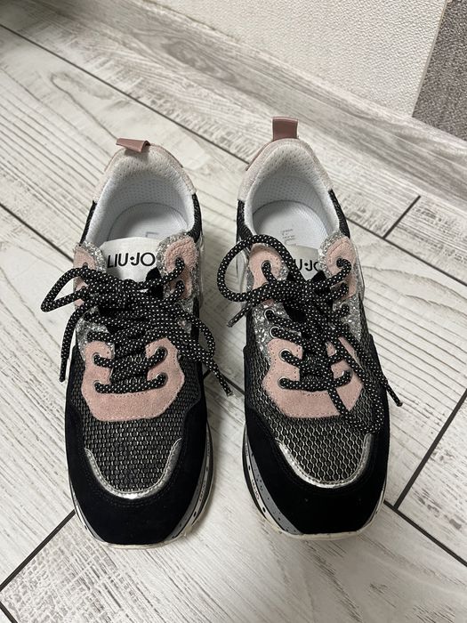 Кросівки Liu Jo.