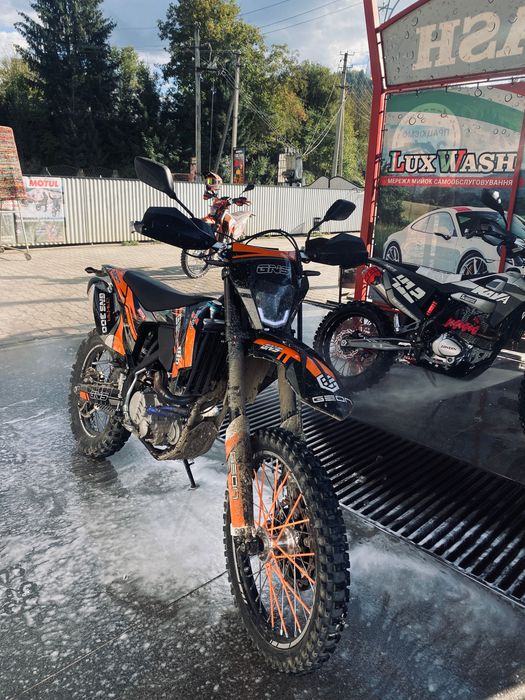 Продам GNS 300 стан ідеальний пробіг 900км