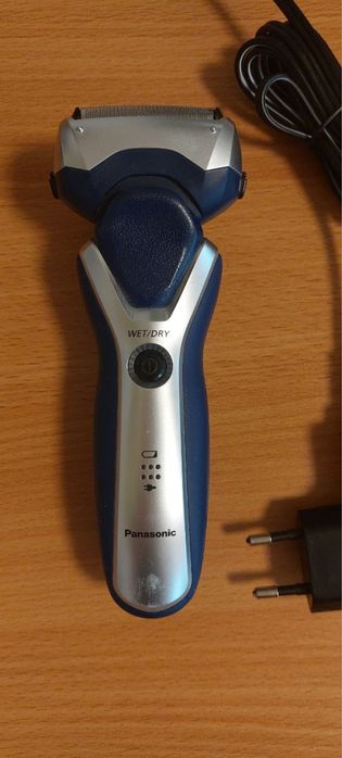 Електробритва Panasonic ES-RT37