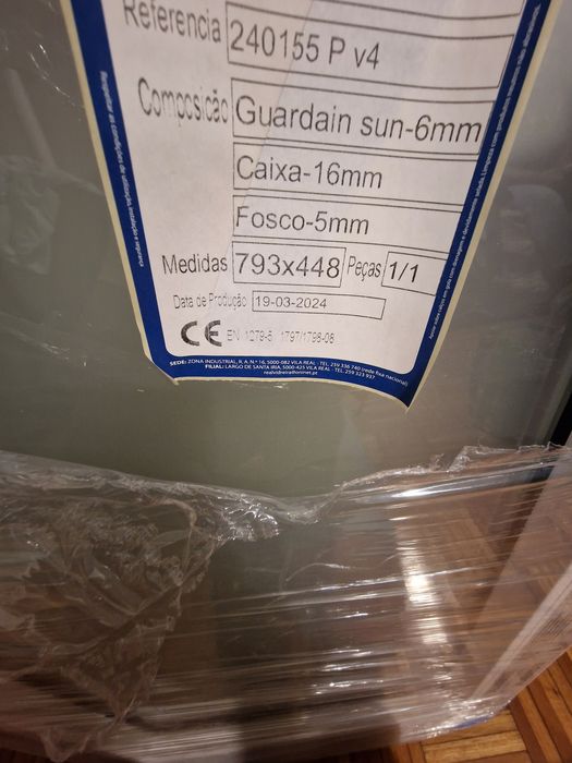 Janela De PVC Oscilo-Batente Nova