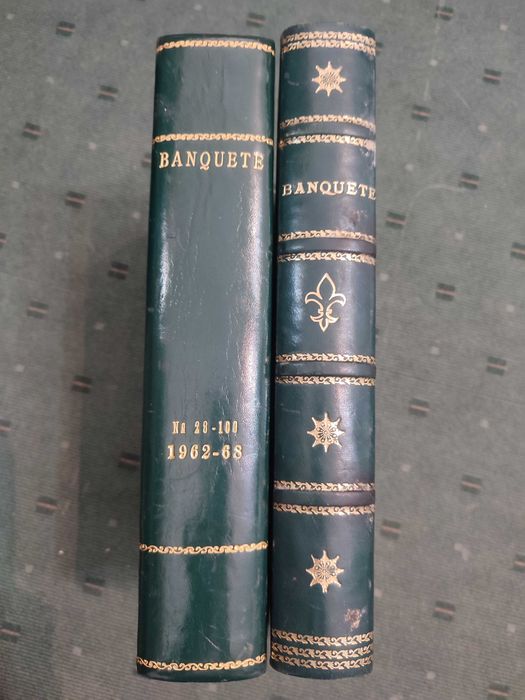 2 Volumes com 139 Revistas de Culinária Banquete encadernadas