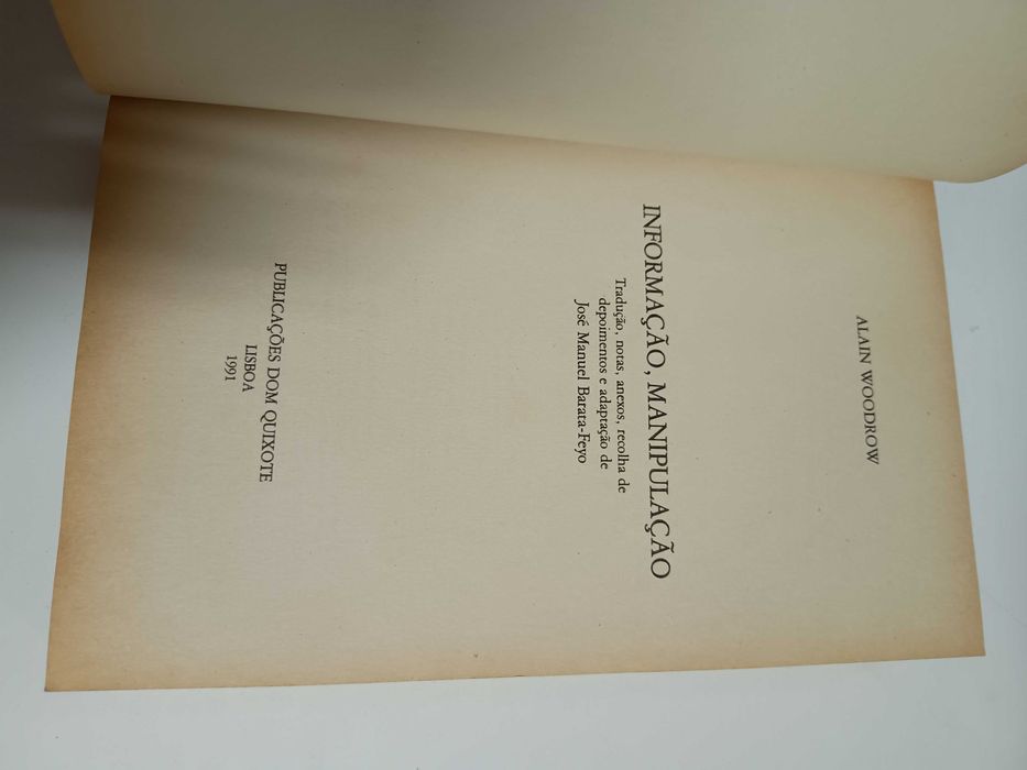 Informação Manipulação, de Alain Woodrow