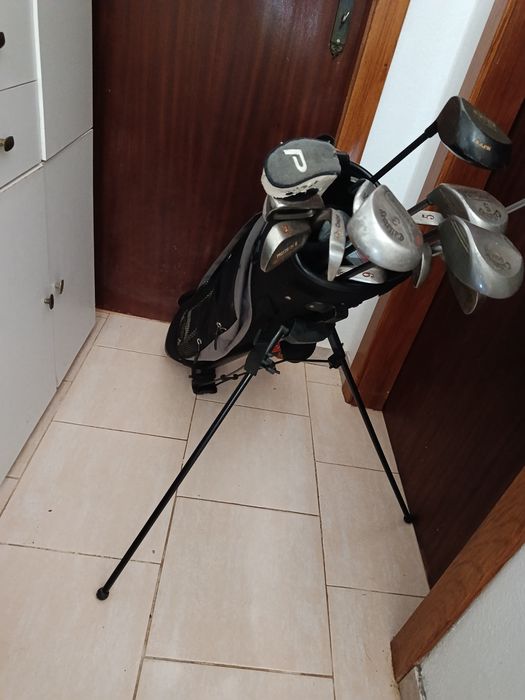 Saco de golf com 13 tacos