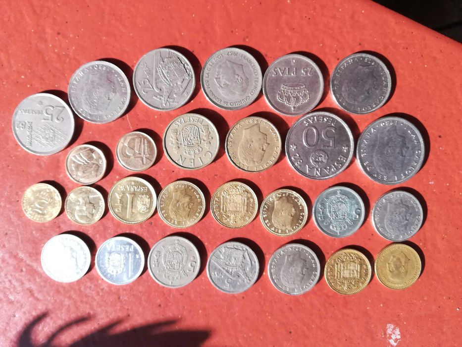 moedas de reais e escudos dos anos 1757 a 2000