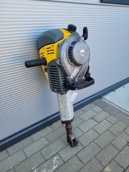 Młot wyburzeniowy spalinowy WACKER BH 65