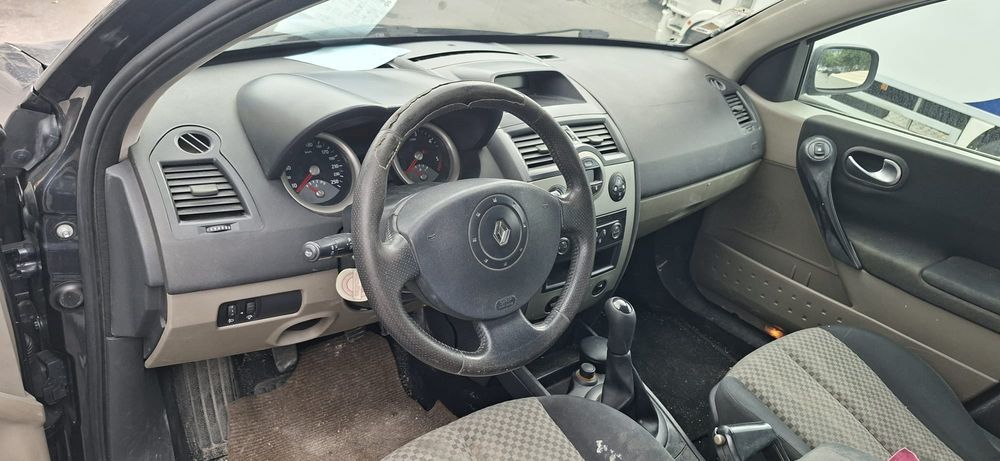 Renault megane 2 1.5dci 100cv para peças 
Ref:k9k728 pta