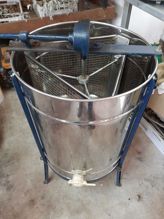 Extrator tangencial de 6 quadros meia-alça