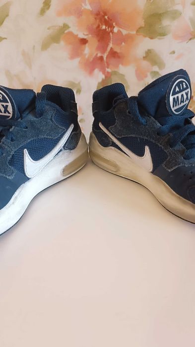 Кроссовки Nike air Max