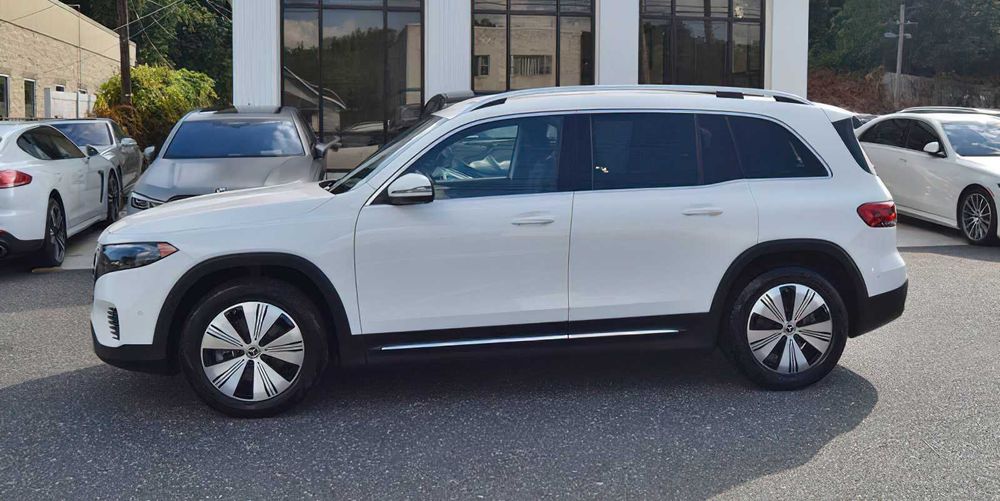 Mercedes-Benz EQB 300 4MATIC      2023