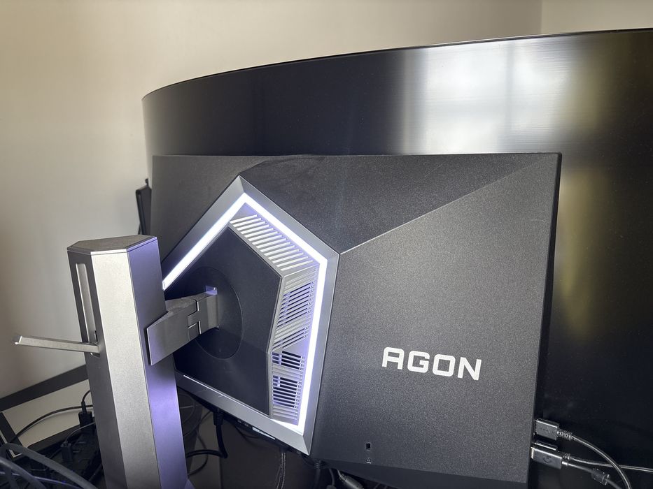 Vendo AOC 45 ultrawide OLED 240hz