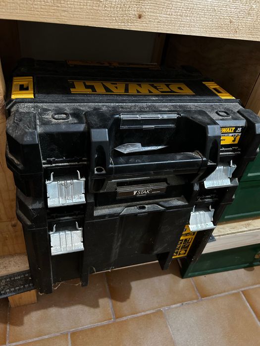 Berbequim de percussão DeWalt, Aparafusadora de impacto DeWalt, Multiferramenta oscilante DeWalt, Serra recíproca DeWalt