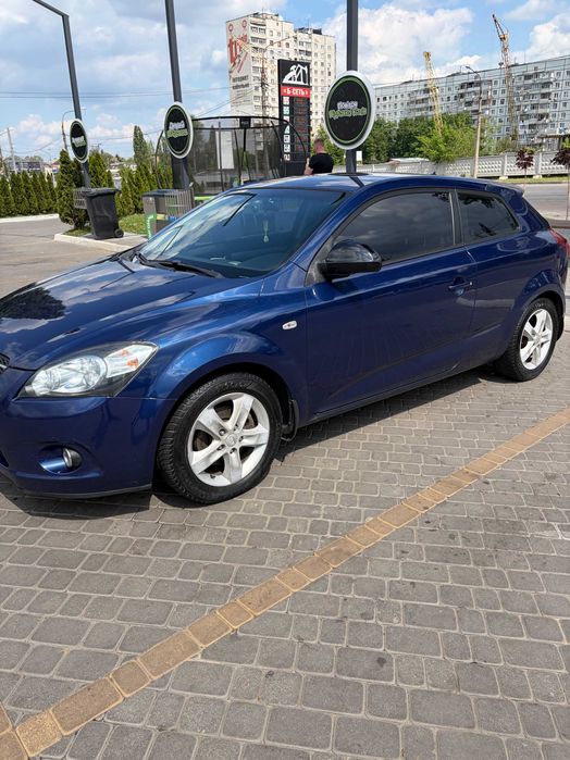 Автомобіль Kia Ceed 2008 (ProCeed)